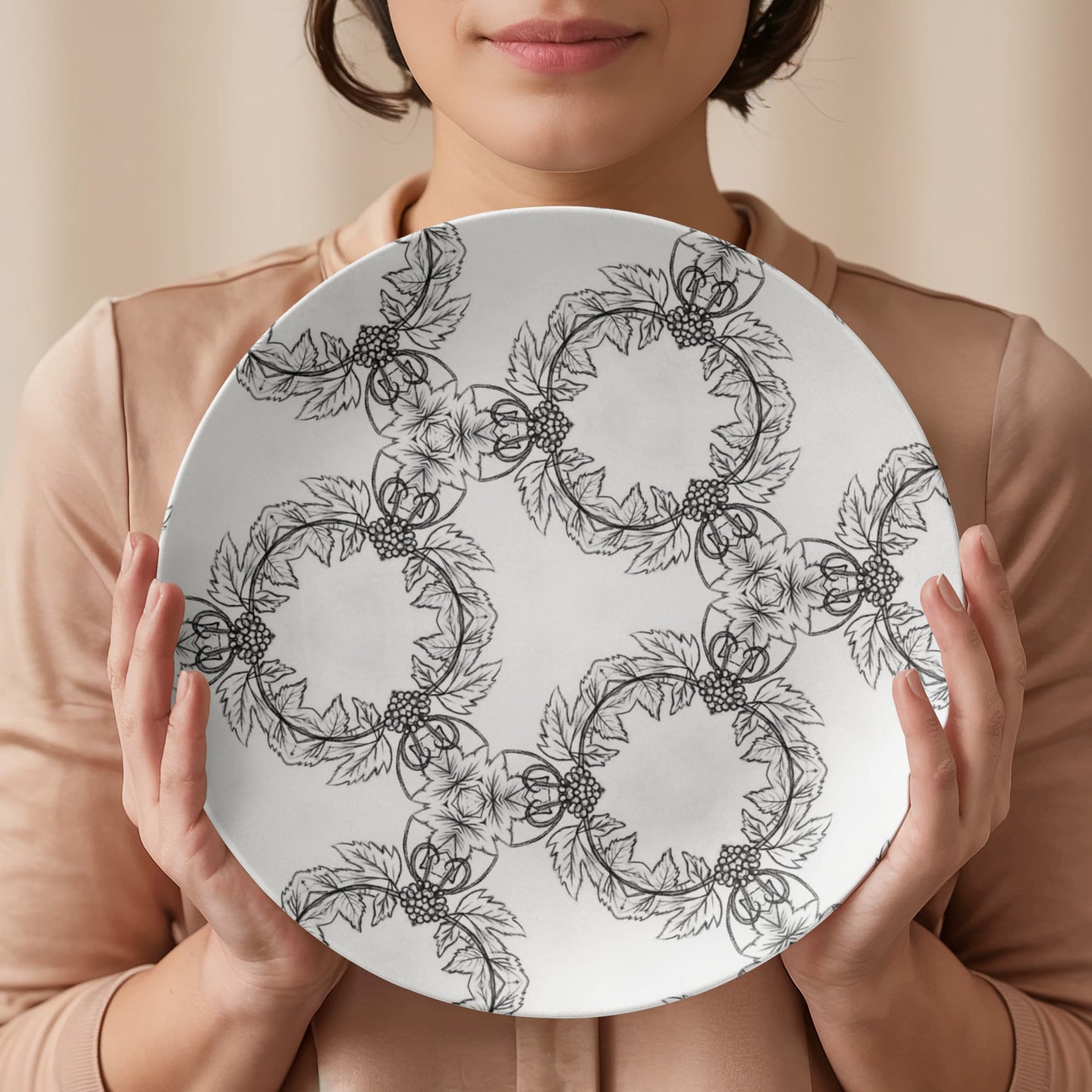 The Grape Wreaths 10" Plate