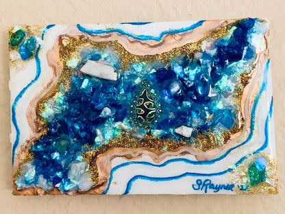 🔴SOLD🔴 Mini Geode Crystal Resin Glass with Druzy and Angel Aura Quartz Abstract Modern